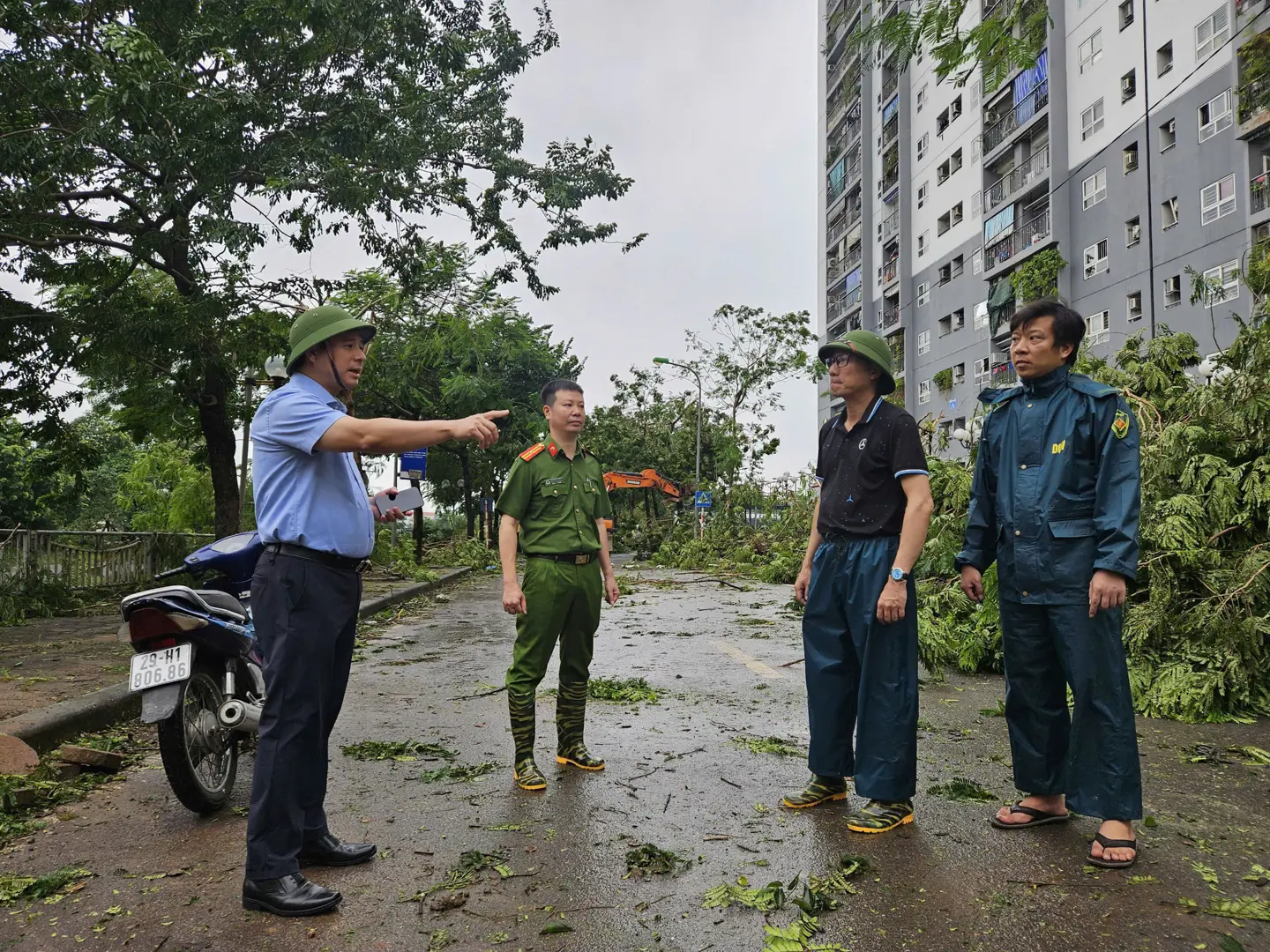 Nhịp sống người dân quận Hoàng Mai trở lại bình thường