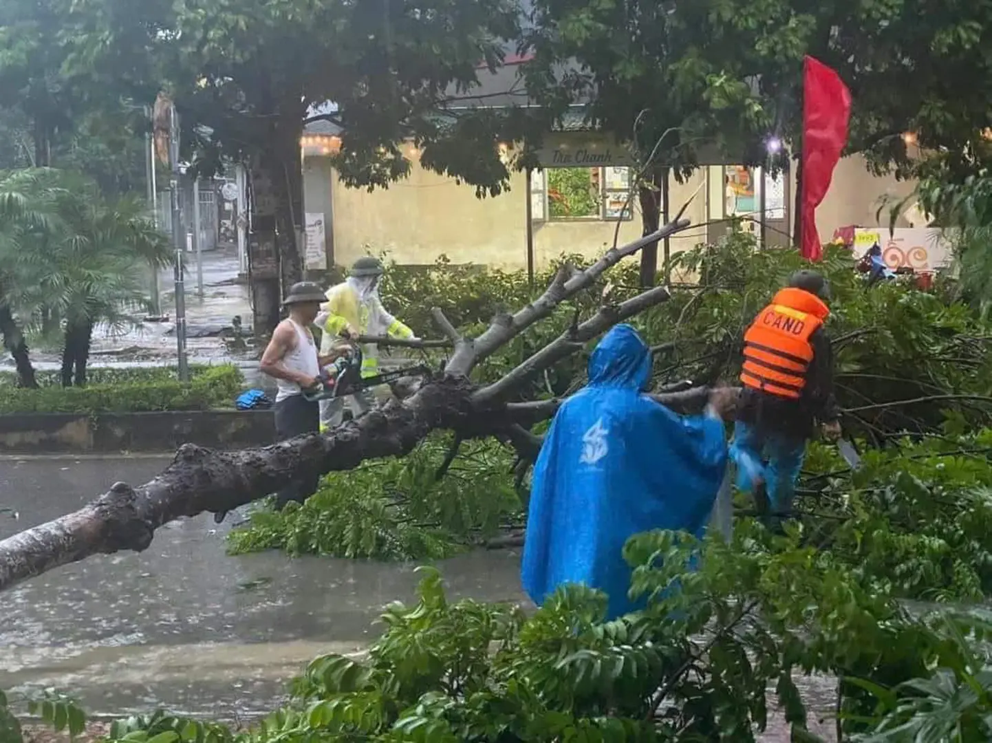 Vĩnh Phúc: tích cực triển khai tìm kiếm cứu nạn, khắc phục hậu quả bão lũ