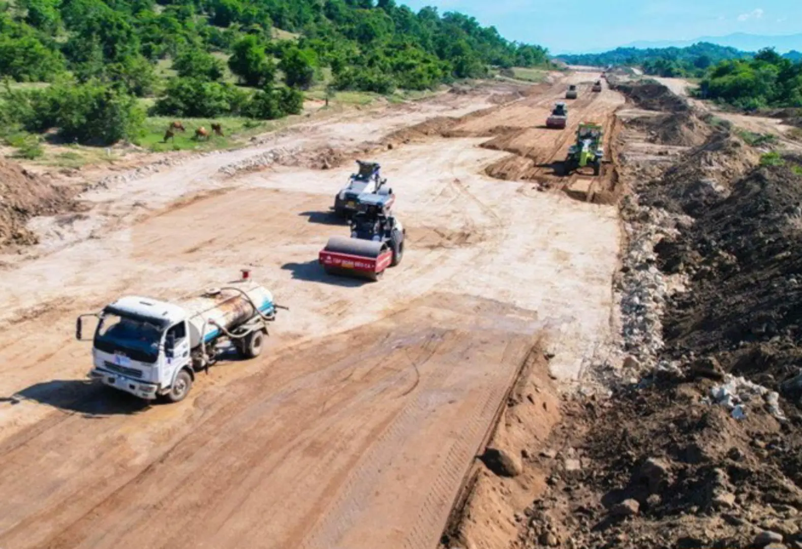 Hỗ trợ, hướng dẫn các địa phương có nguồn vật liệu san lấp nền đường