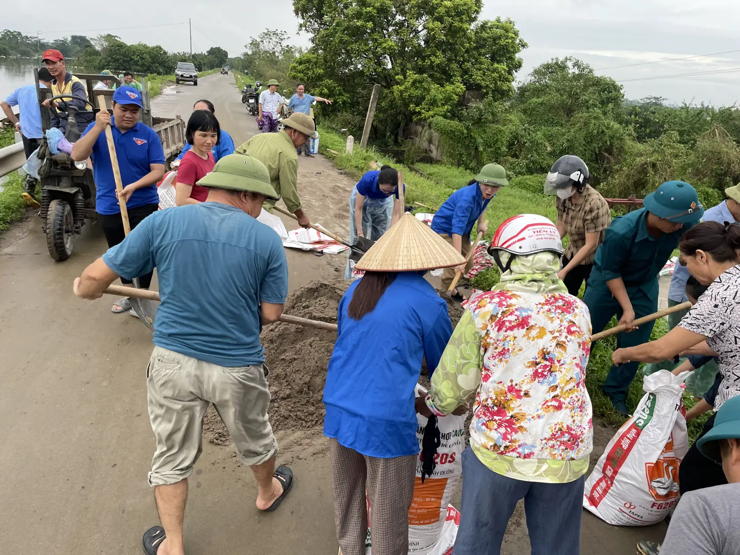 Huyện Thường Tín di dời hàng trăm hộ dân ở ven sông Hồng để tránh lũ