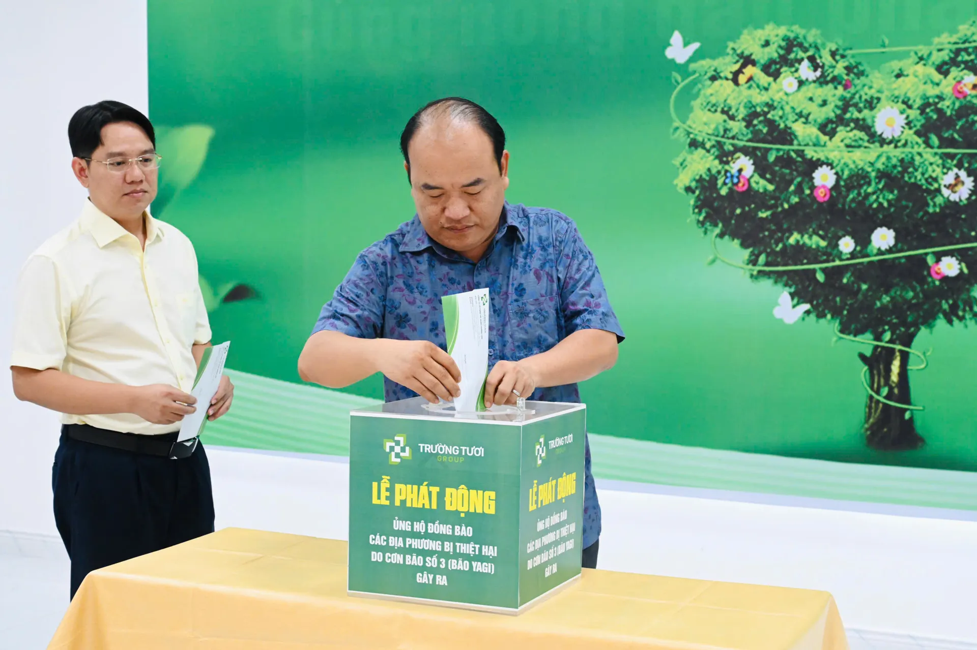 Tập đoàn Trường Tươi quyên góp ủng hộ đồng bào thiệt hại do bão