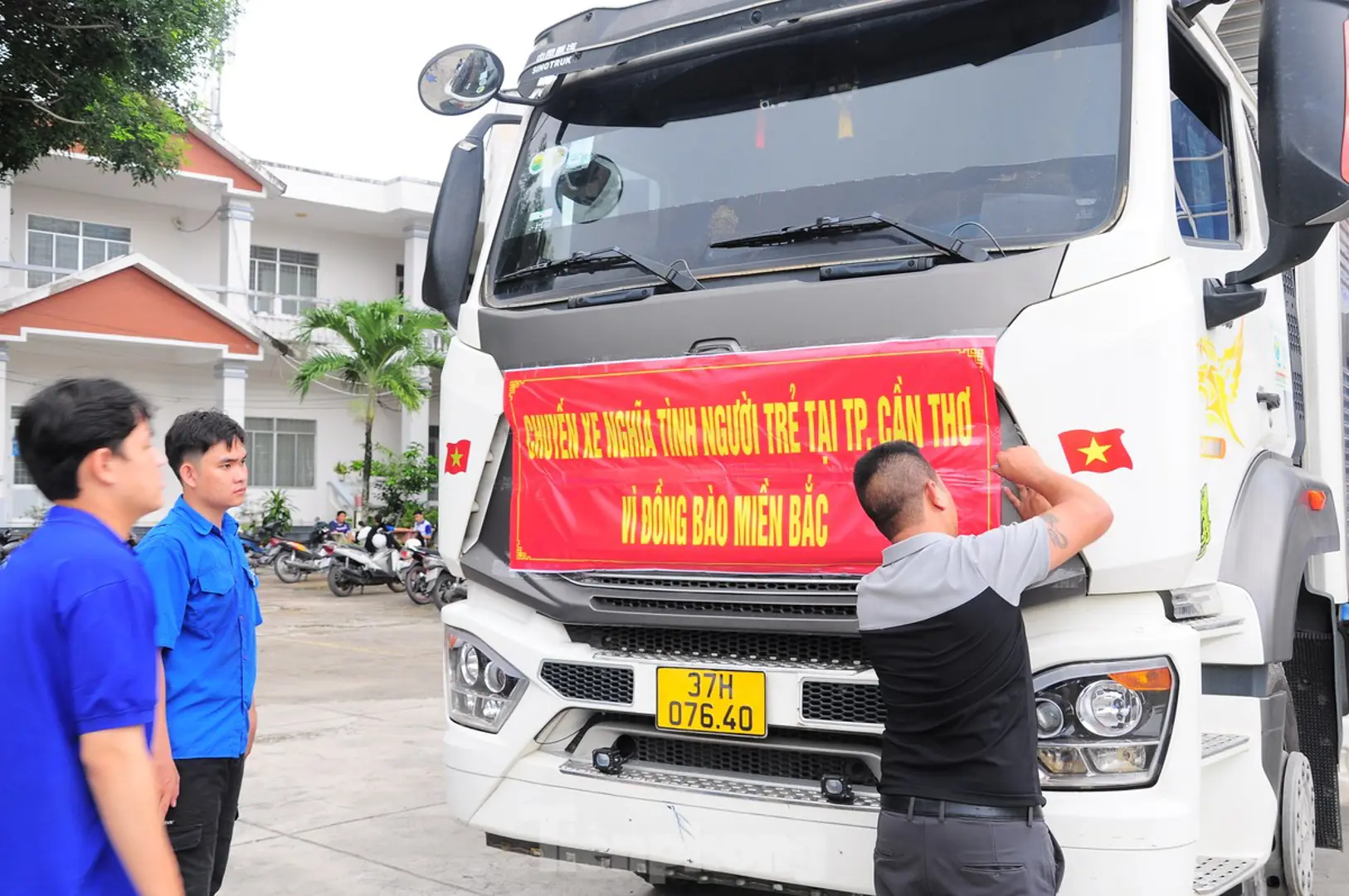 Người dân Cần Thơ "gom yêu thương" gửi đồng bào vùng bão lũ miền Bắc