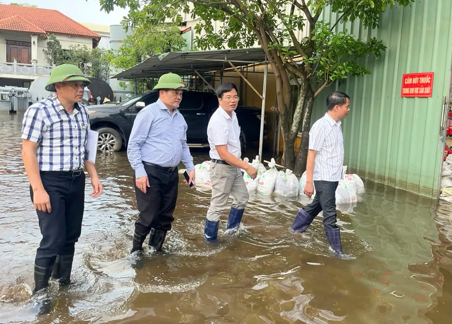 Huyện Thường Tín tìm biện pháp chống ngập úng tại cụm công nghiệp Hà Bình Phương