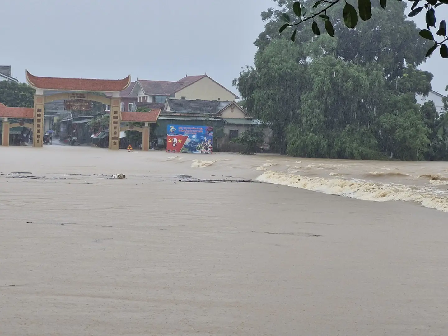 Hà Tĩnh: nước sông dâng cao, nhiều vùng bị ngập lụt