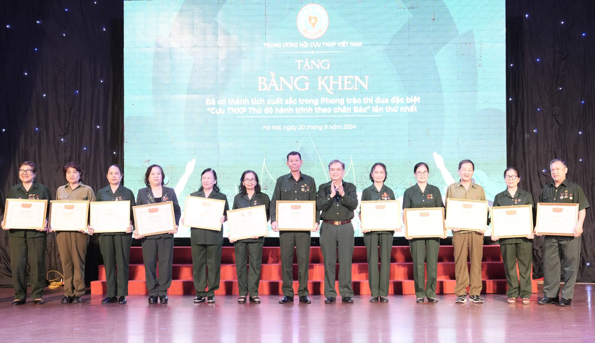 Xây, cải tạo 70 nhà nghĩa tình đồng đội nhân 70 năm Giải phóng Thủ đô