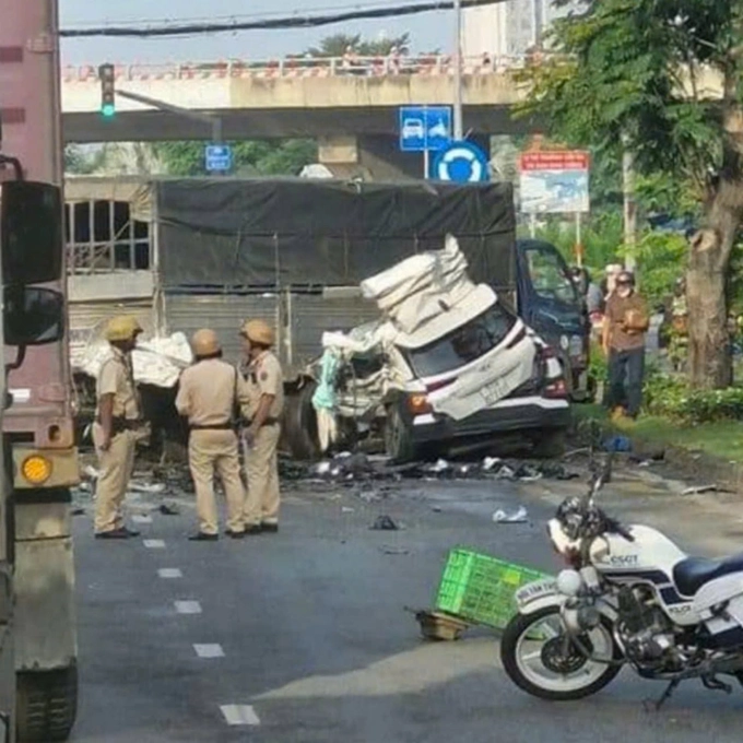 Tai nạn liên hoàn trên đường Nguyễn Văn Linh khiến 2 người tử vong tại chỗ