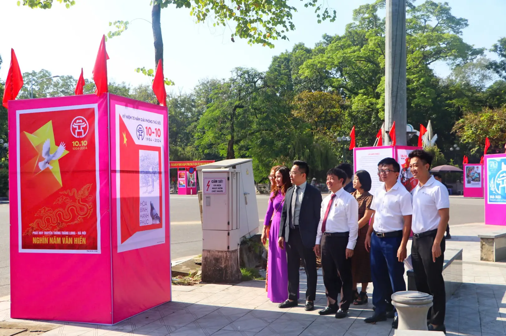 Sơn Tây: triển lãm tranh chào mừng 70 năm Ngày Giải phóng Thủ đô