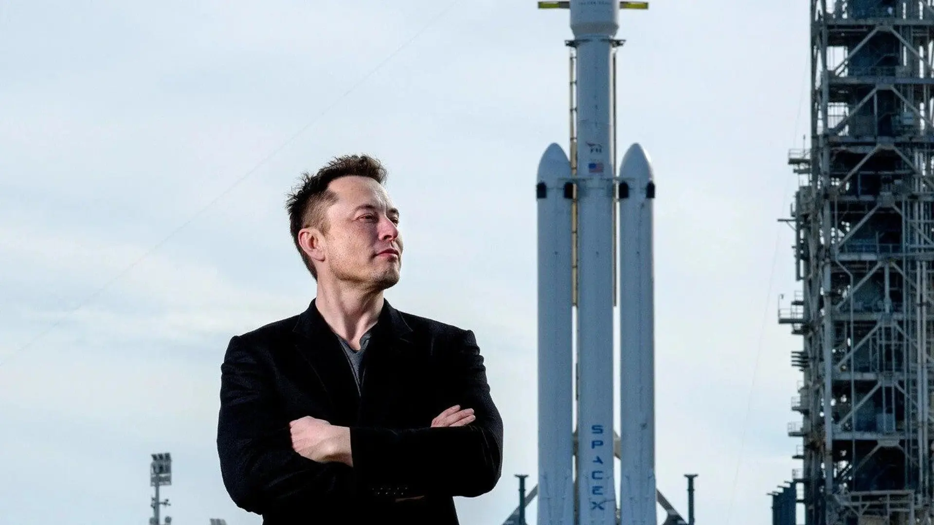 Cột mốc phi thường của tỷ phú Elon Musk