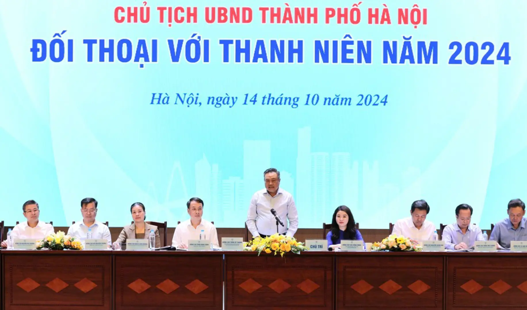 Chủ tịch UBND TP: thế hệ trẻ "hiểu Hà Nội để thêm yêu Hà Nội"