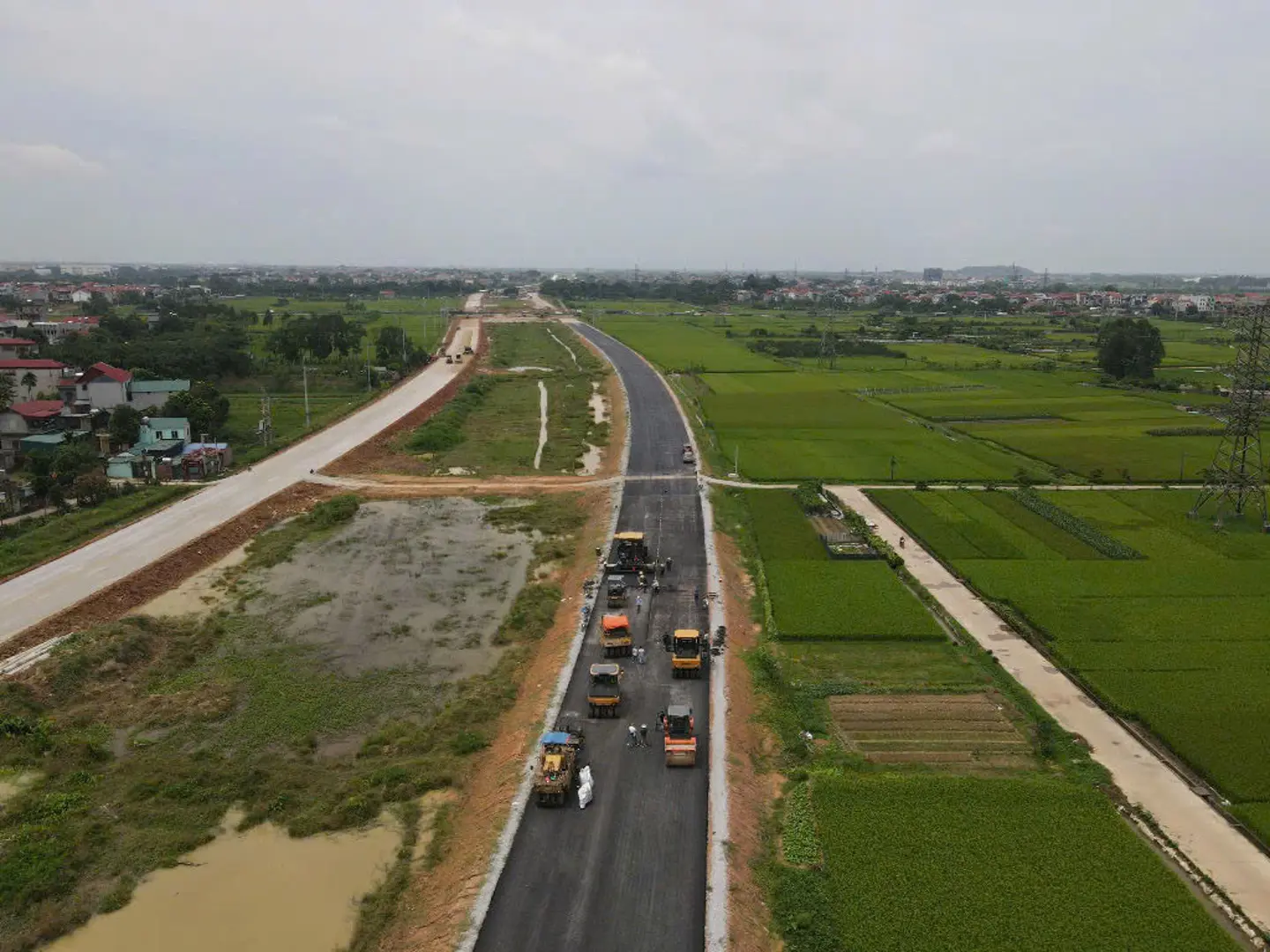 Vành đai 4 vùng Thủ đô: phải hoàn thành giải phóng mặt bằng trong năm 2024