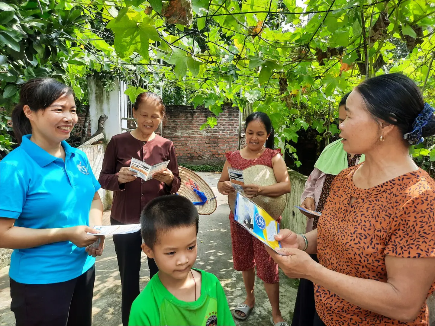 Hàng nghìn người dân Thủ đô được hưởng lợi từ nghị quyết hỗ trợ BHXH, BHYT