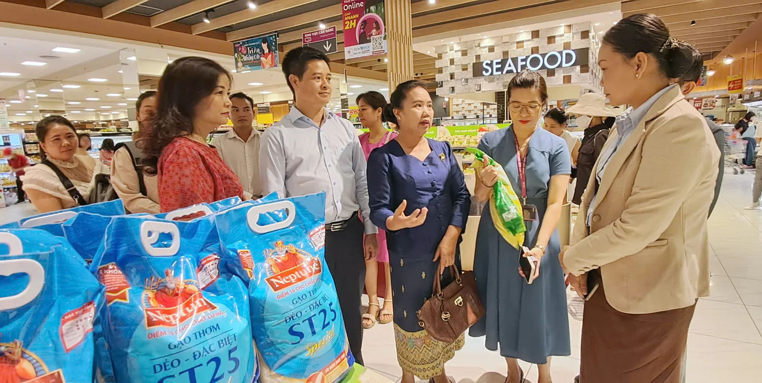 Sở Công Thương Hà Nội hỗ trợ doanh nghiệp Vientiane tiếp cận bán lẻ hiện đại