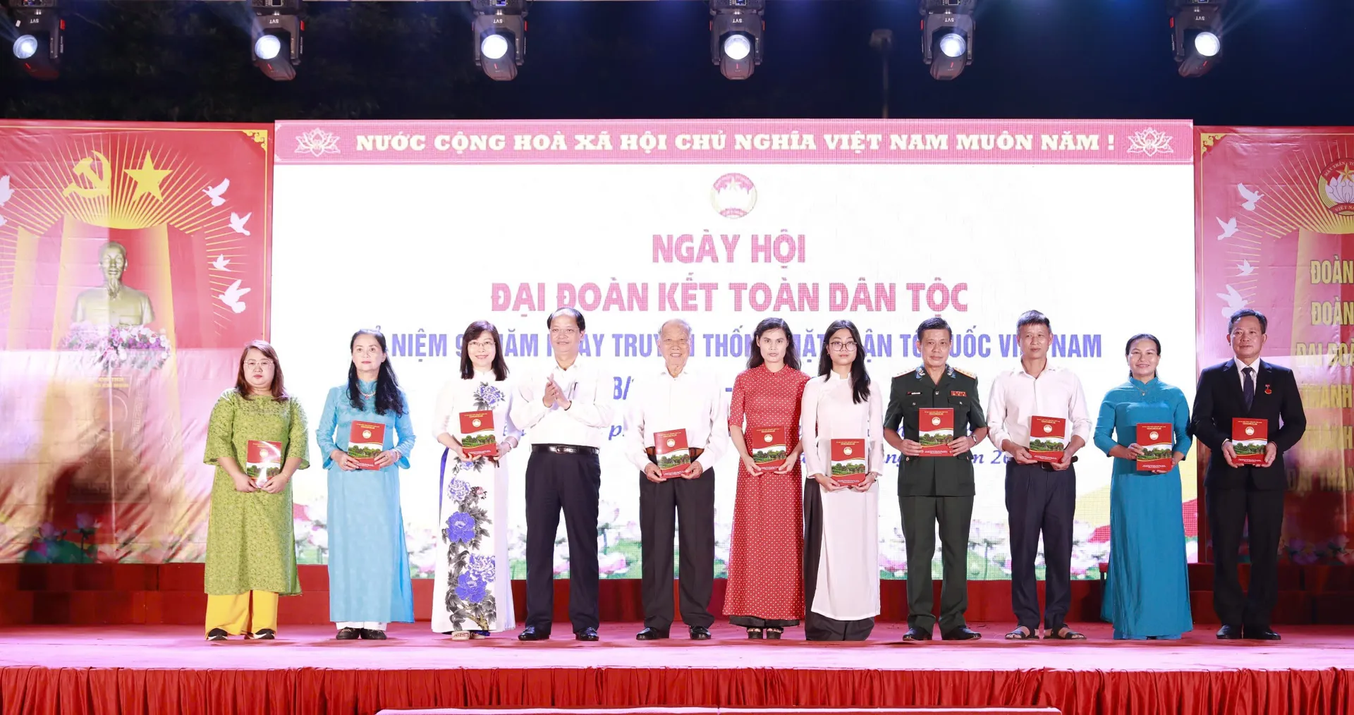 Đồng lòng để xây dựng địa bàn dân cư, thành phố ngày càng phát triển
