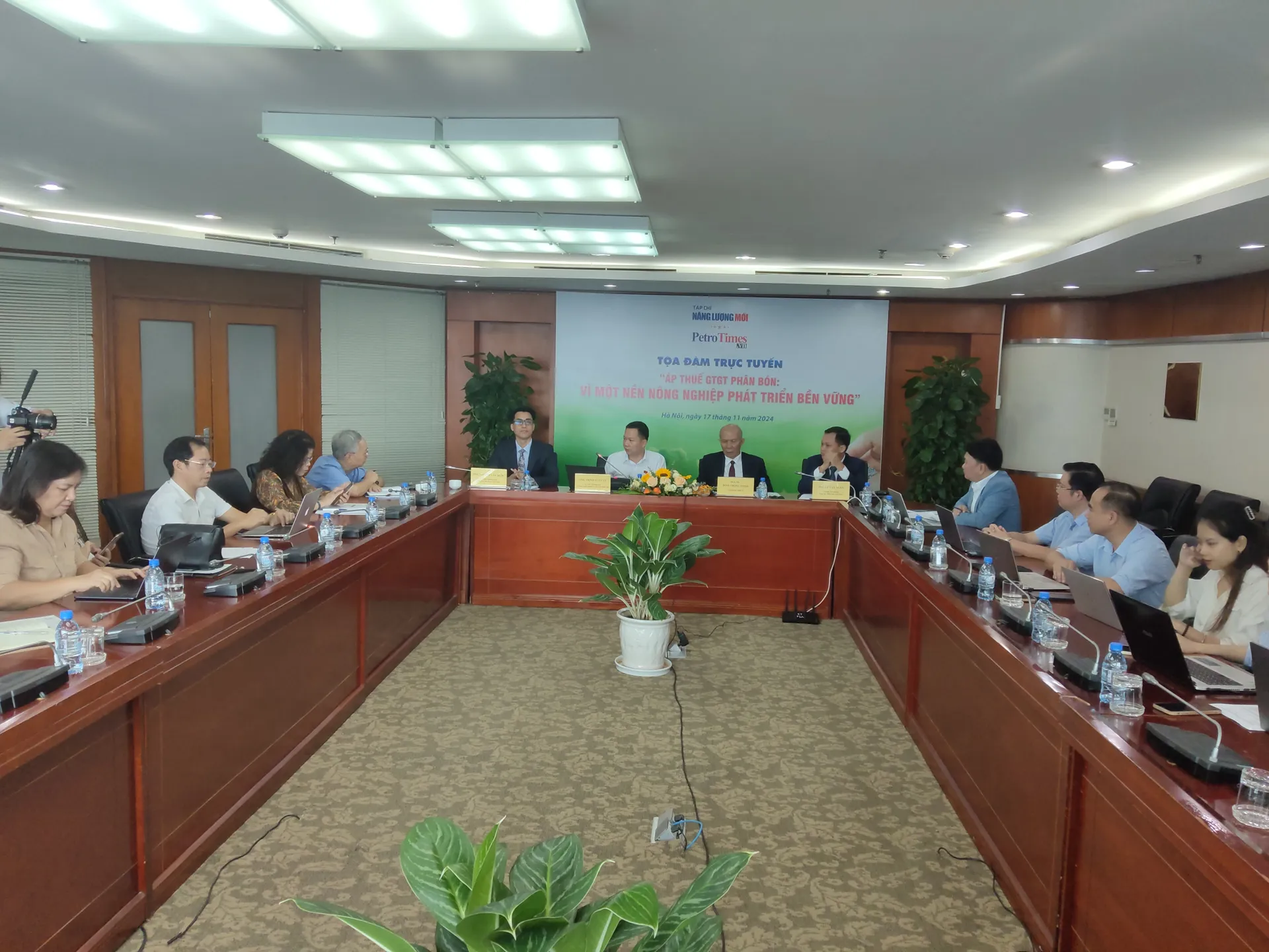 Áp thuế với phân bón nên hài hòa lợi ích cho doanh nghiệp