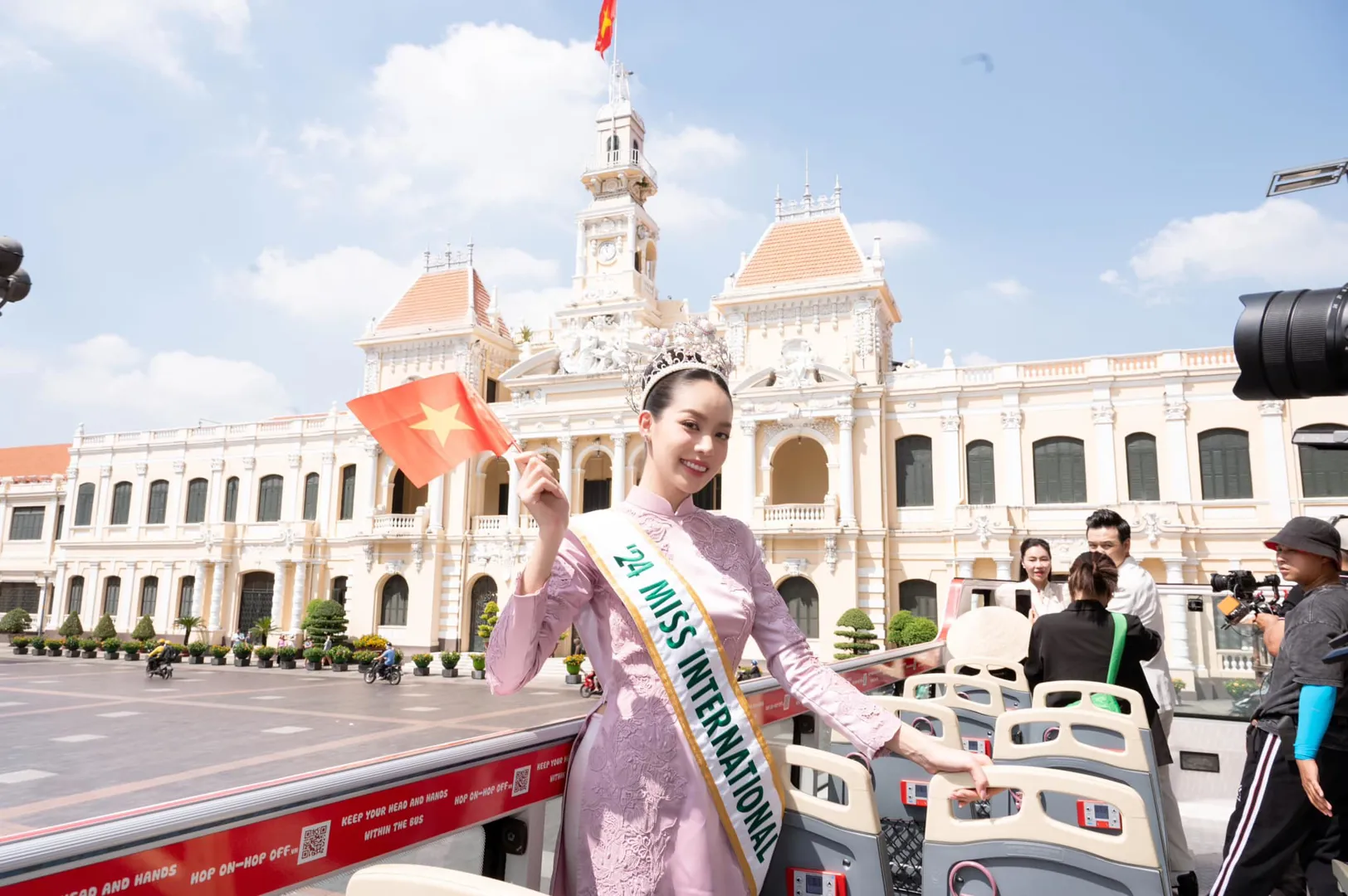 Hoa hậu Thanh Thủy giản dị trong ngày về nước