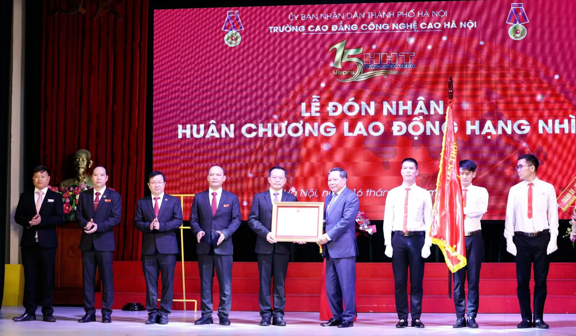 Trò chuyện với thầy Hiệu trưởng Cao đẳng Công nghệ cao Hà Nội