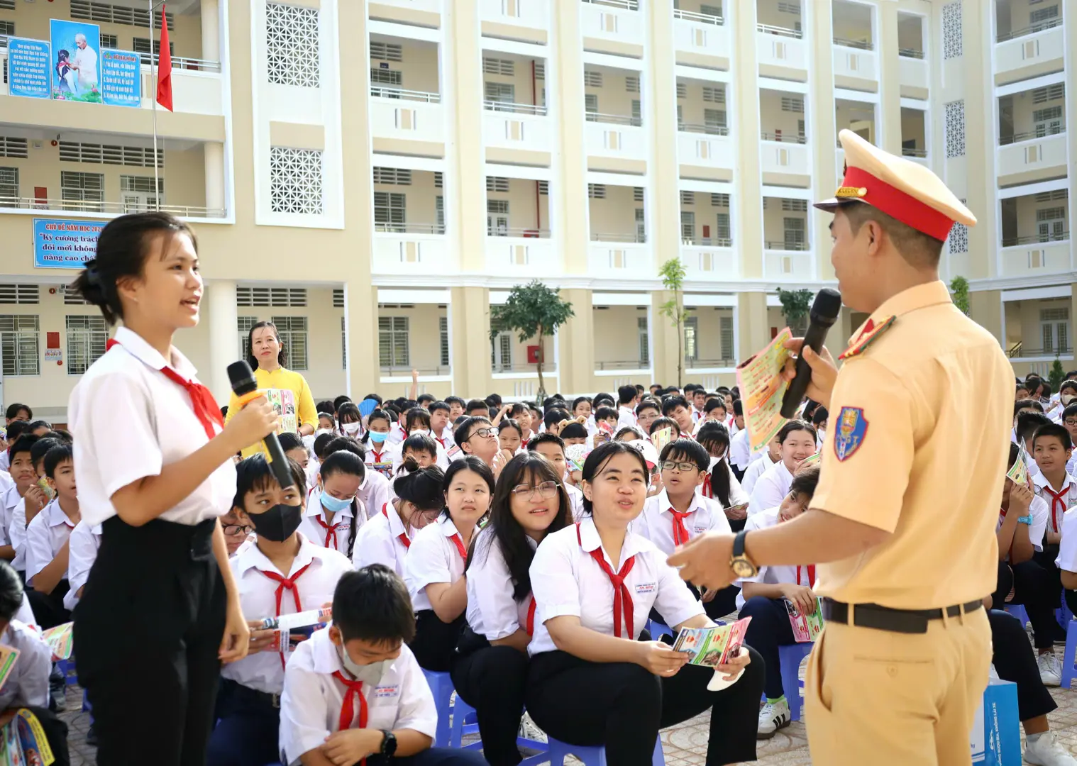 Tăng cường trách nhiệm bảo đảm trật tự ATGT cho lứa tuổi học sinh 