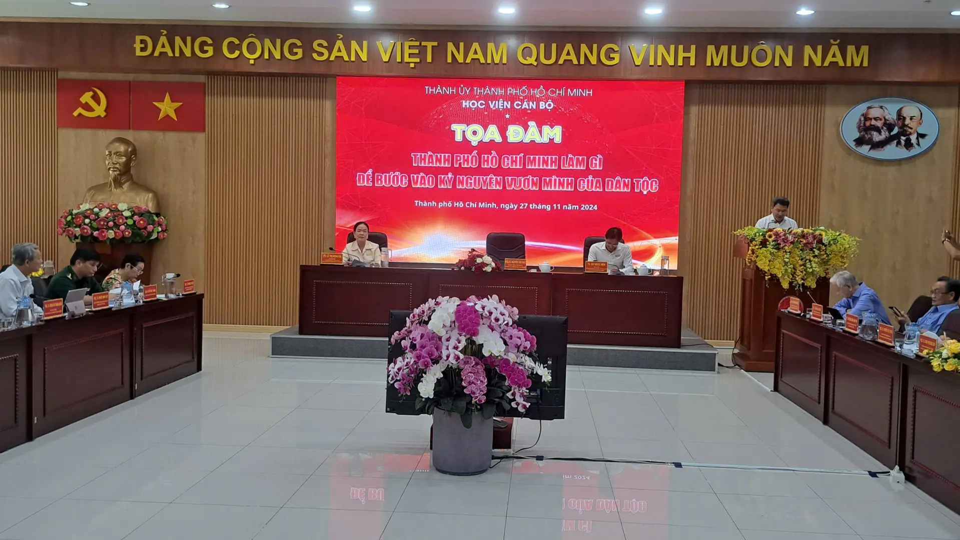 TP Hồ Chí Minh làm gì để bước vào kỷ nguyên vươn mình của dân tộc?