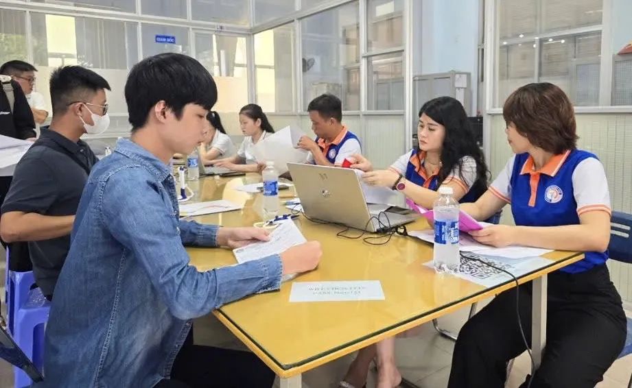Sức hấp dẫn thầm lặng của ngành bảo hộ lao động
