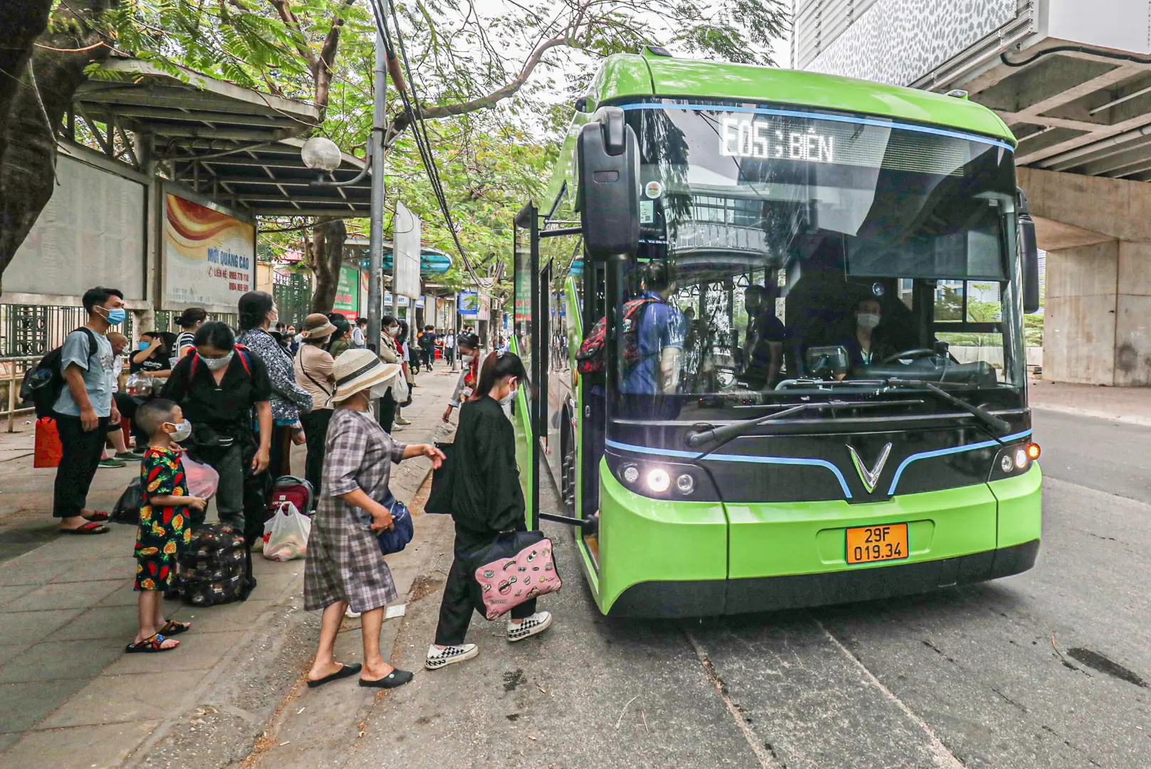 Xe buýt xanh: cần thay đổi cả phương tiện và tư duy