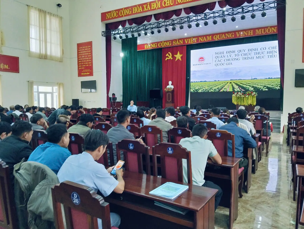 Huyện Lắk nâng cao năng lực thực hiện mục tiêu quốc gia giảm nghèo bền vững