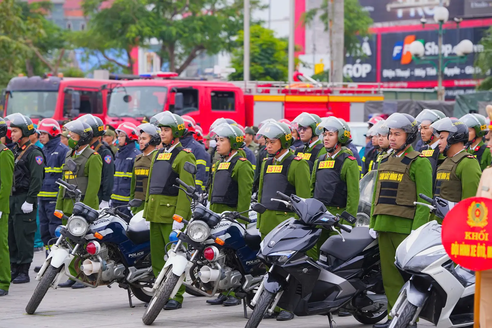 Công an TP Hải Phòng, Hải Dương ra quân trấn áp tội phạm Tết 2025