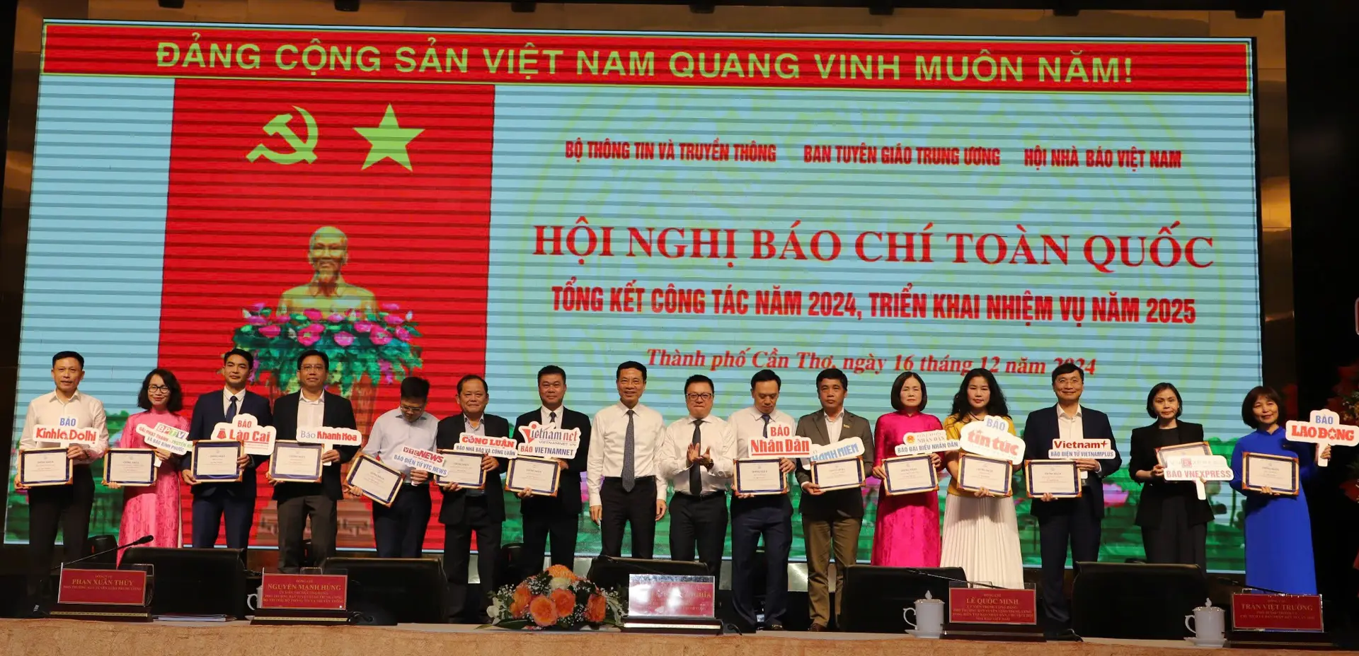 Phát huy vai trò của báo chí trong kỷ nguyên vươn mình của dân tộc