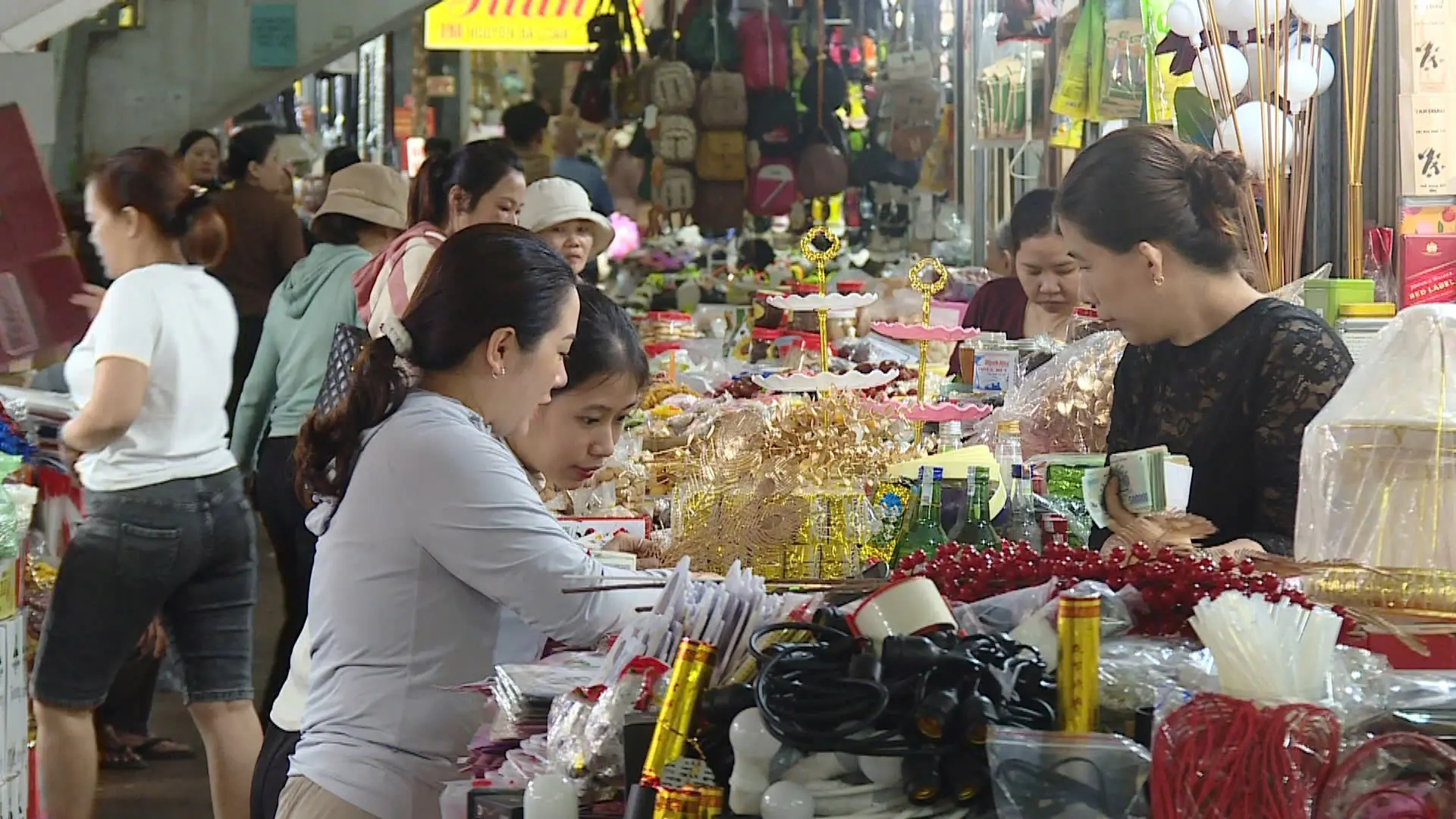 Quảng Ngãi: sẵn sàng hàng hoá phục vụ thị trường cuối năm và Tết Ất Tỵ