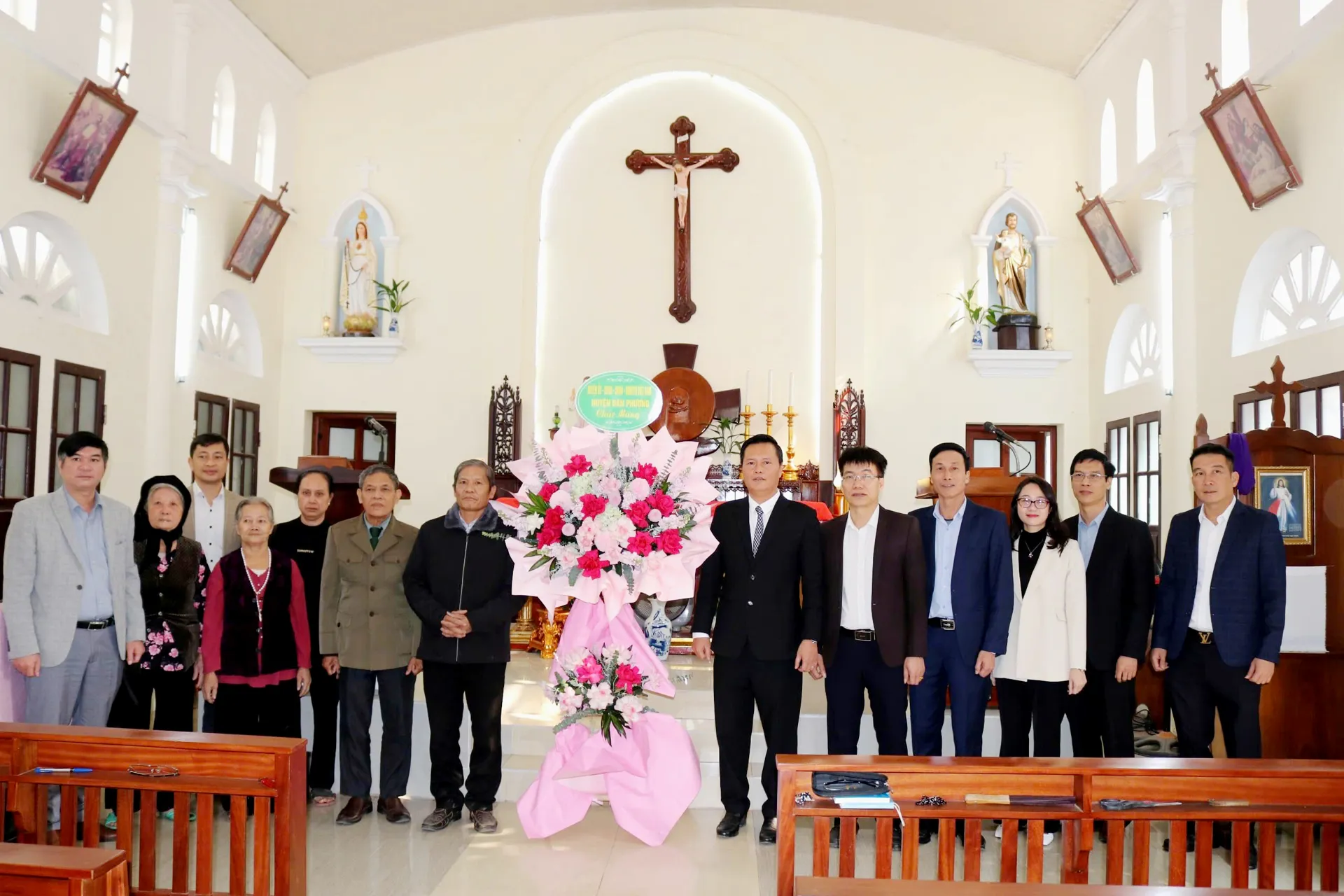Đồng bào công giáo đoàn kết, xây dựng huyện Đan Phượng ngày càng phát triển