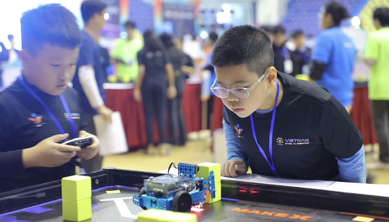 Hơn 1.000 học sinh Việt Nam, quốc tế thi Vô địch STEM, AI và Robotics 2024