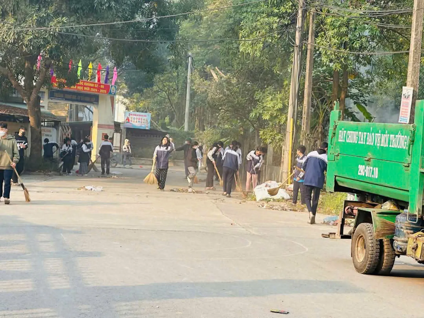 Quốc Oai: Toàn dân thi đua xây dựng khu dân cư sáng, xanh, sạch, đẹp