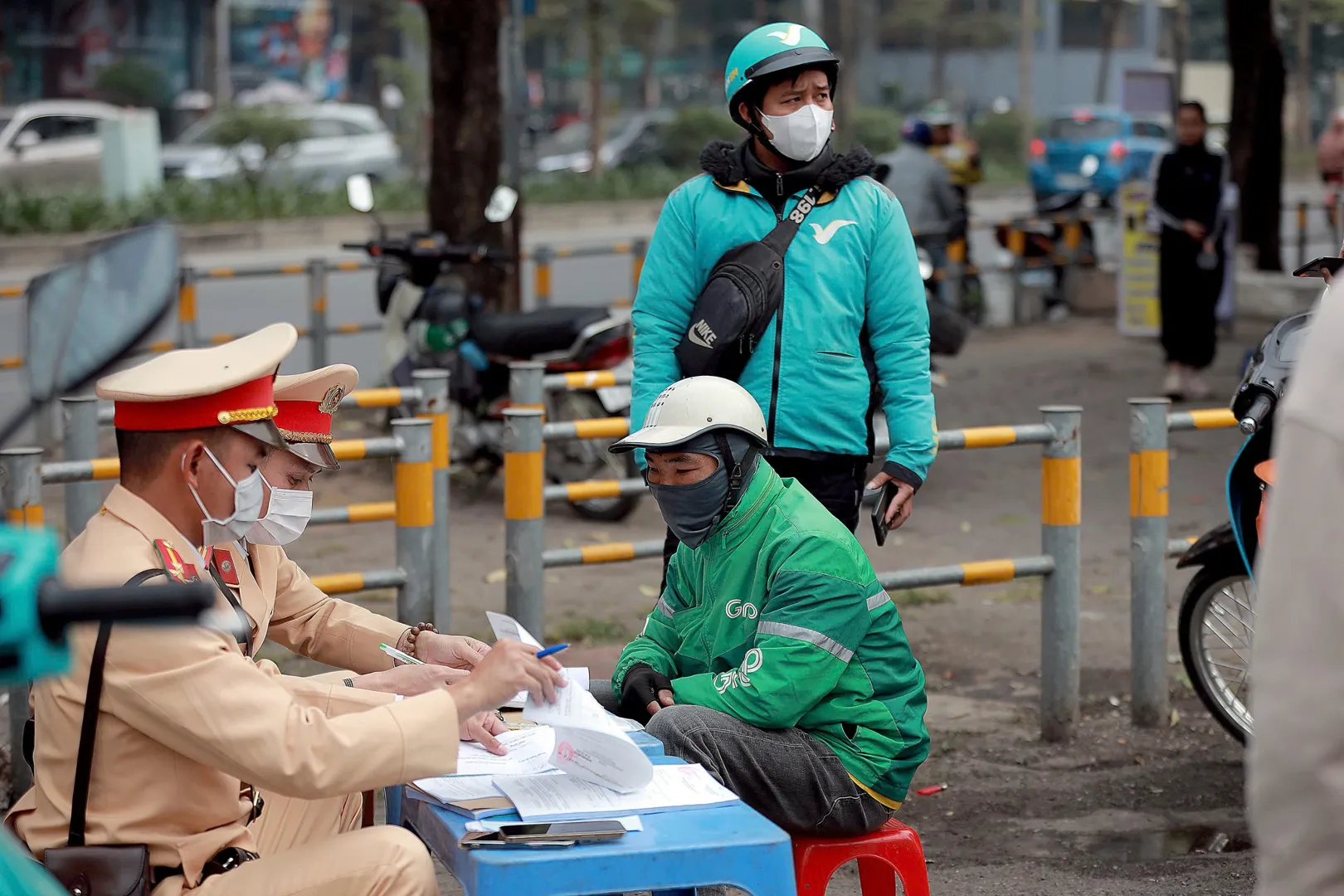 Phạt tài xế xe công nghệ, cần gắn trách nhiệm của doanh nghiệp