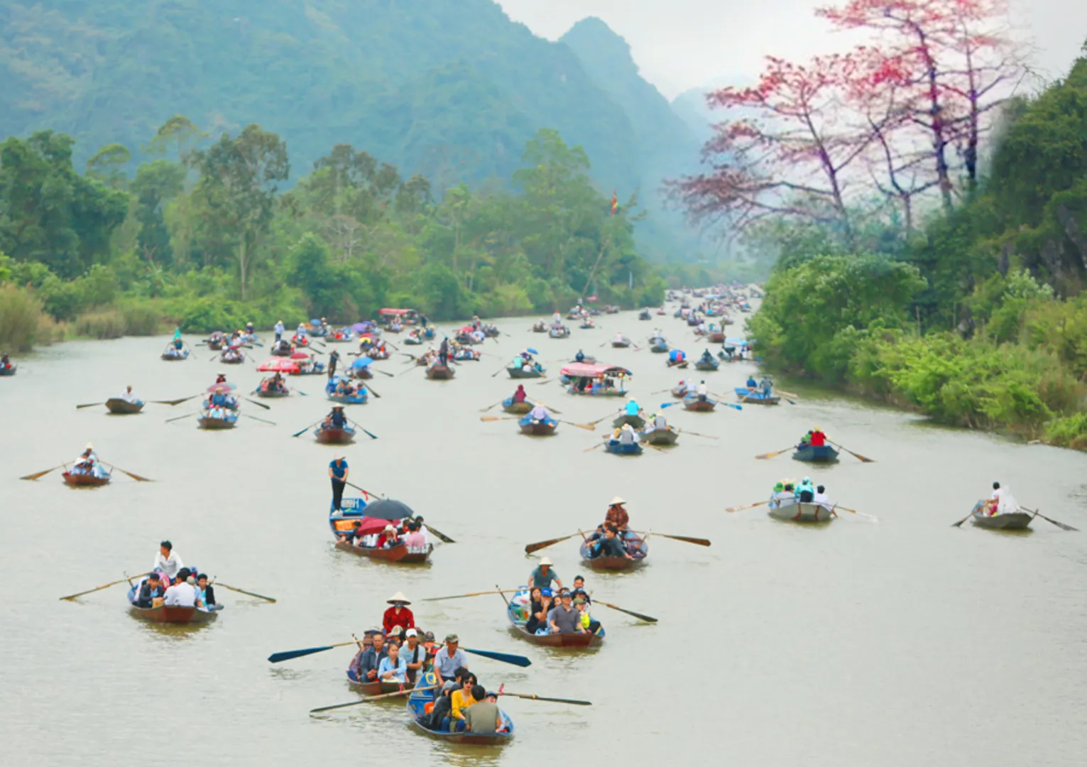 Phục vụ tốt nhất cho du khách về tham quan Lễ hội Chùa Hương 2025