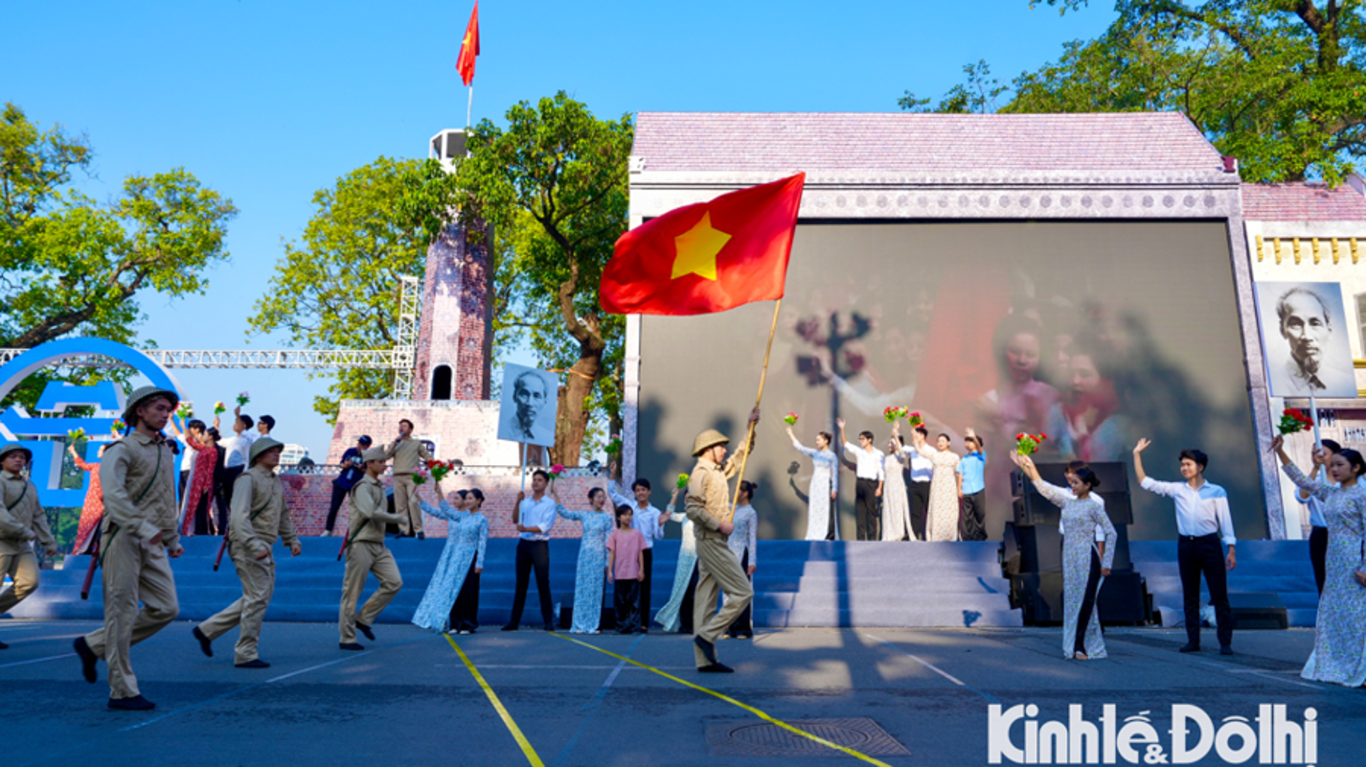 Hà Nội tổ chức nhiều hoạt động kỷ niệm 95 năm Ngày thành lập Đảng bộ Thành phố