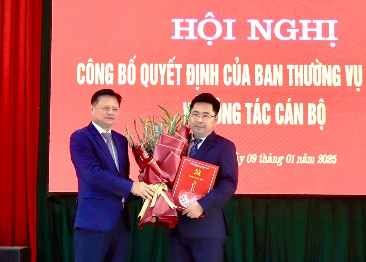 Ông Nguyễn Mạnh Huy được chuẩn y giữ chức Phó Bí thư Huyện ủy Phú Xuyên