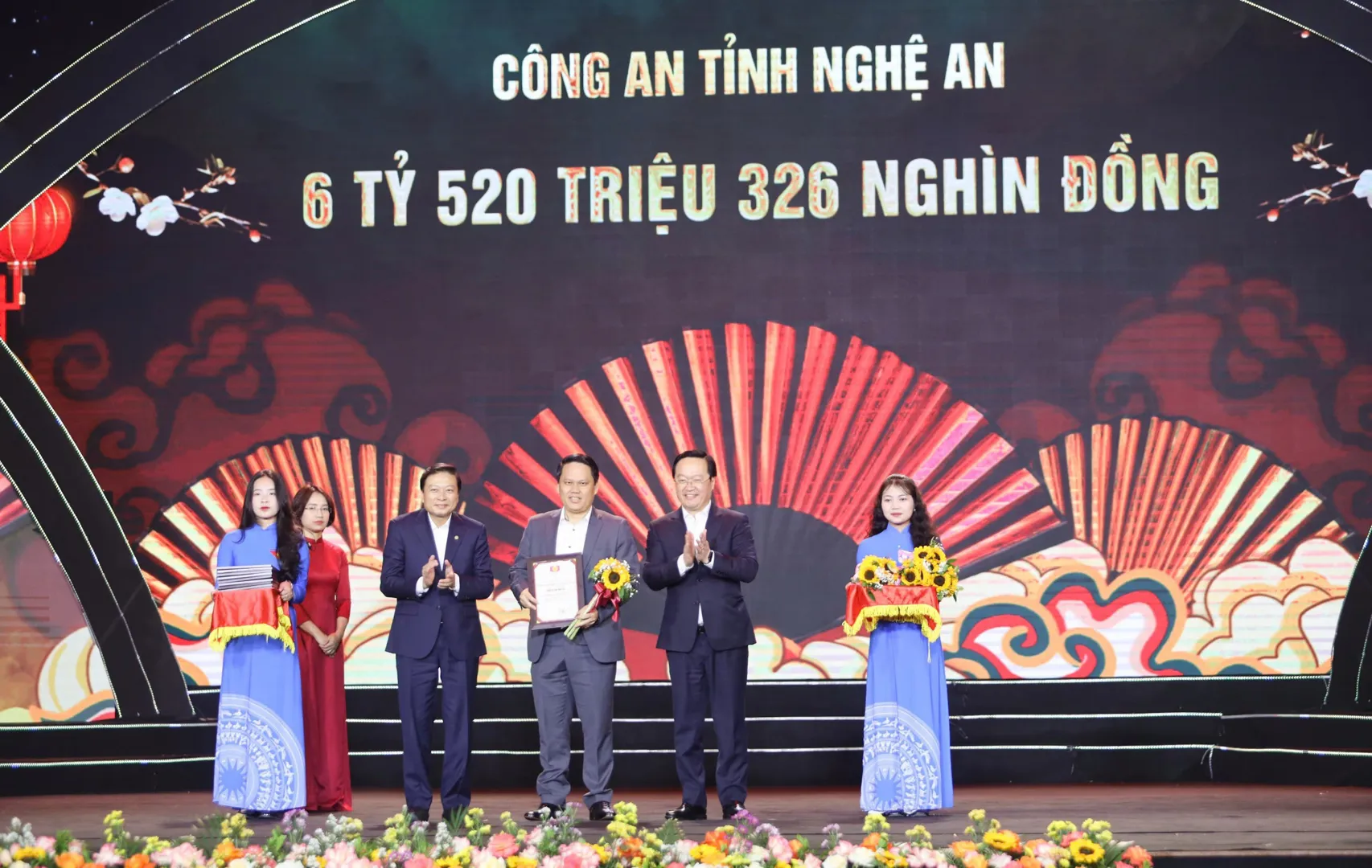 Nghệ An: quyên góp hơn 132 tỷ đồng cho người nghèo dịp Tết Ất Tỵ