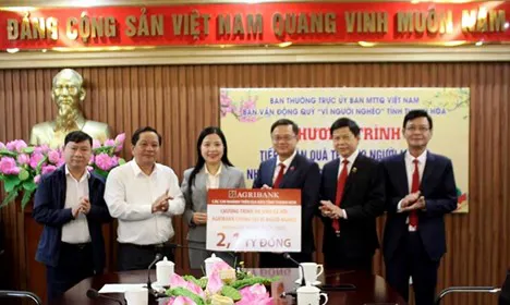 Các chi nhánh Agribank trên địa bàn tỉnh Thanh Hóa trao quà Tết cho người nghèo