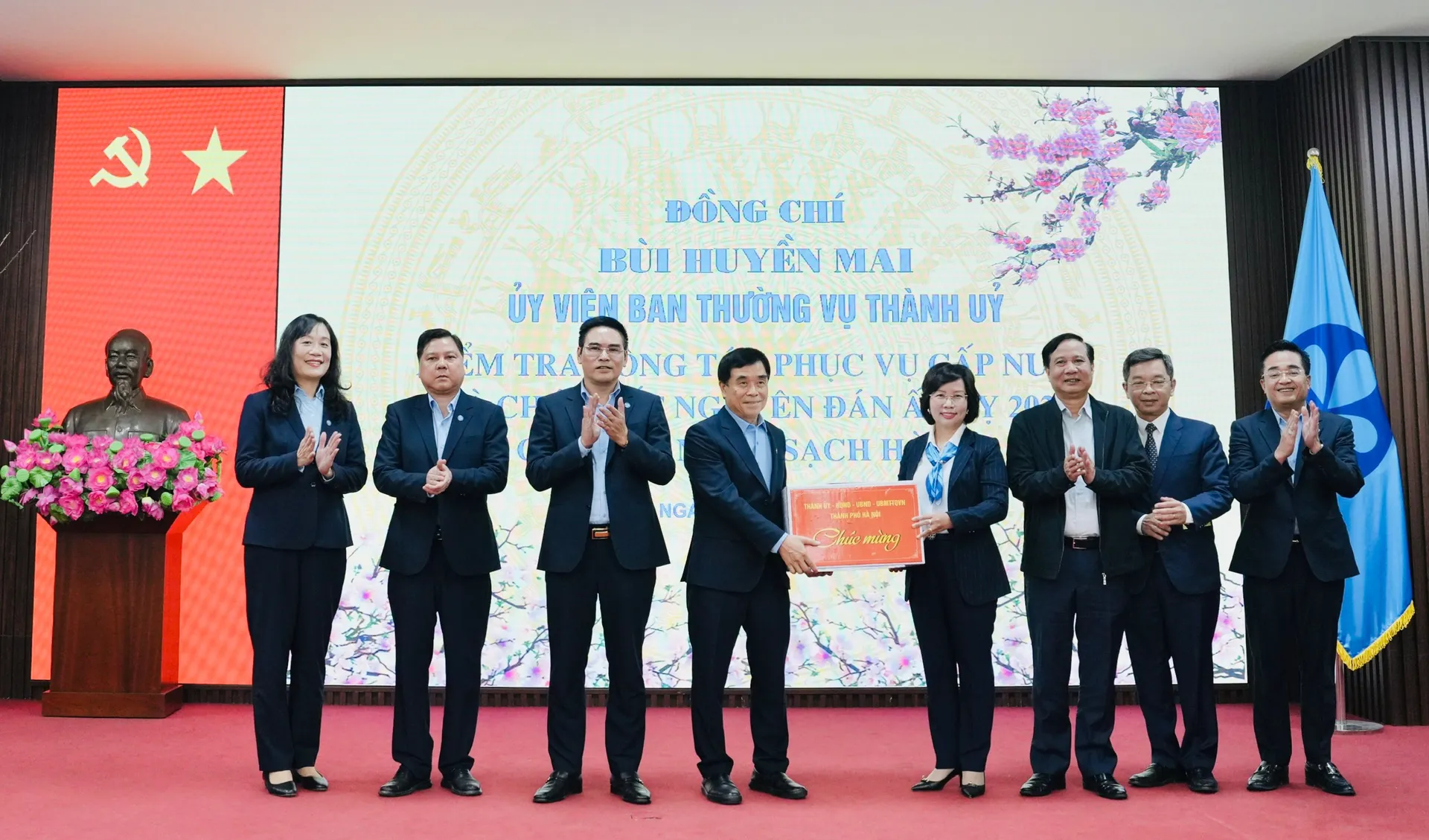 Phục vụ tốt nhất việc cung cấp điện, nước cho người dân Thủ đô đón Tết