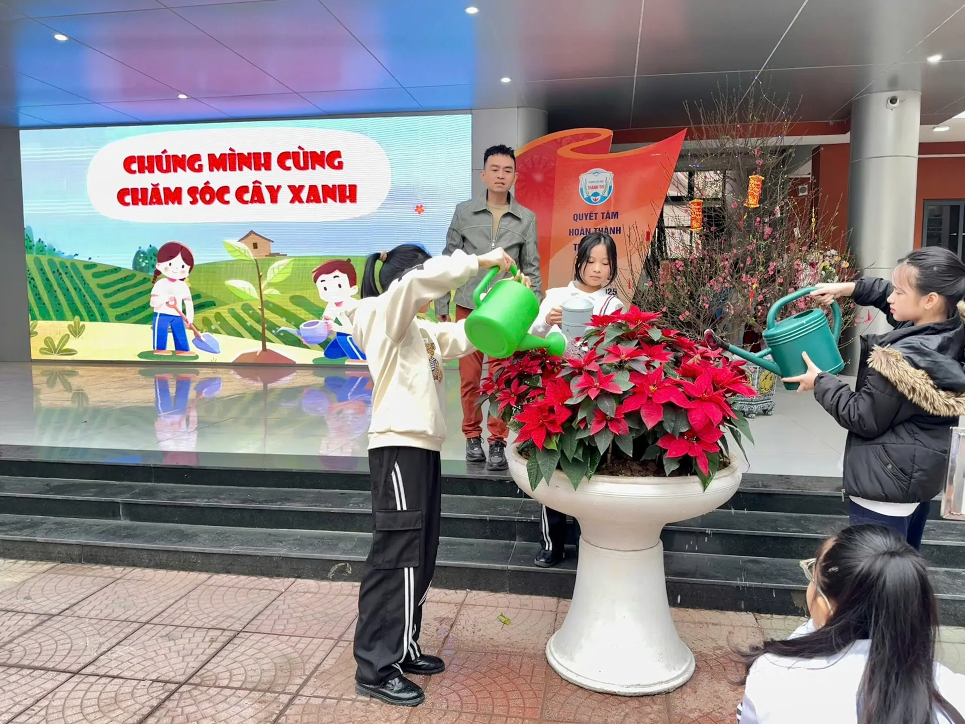Vì một Hoàng Mai xanh, sạch, đẹp và bền vững