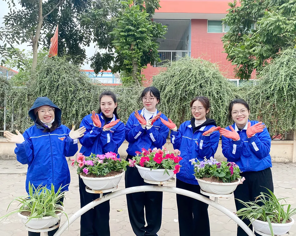 Thanh niên, phụ nữ Bắc Từ Liêm với phong trào “Sáng -xanh - sạch - đẹp”