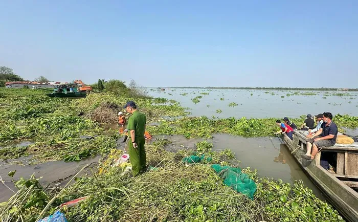 Tìm thấy thi thể 3 nạn nhân bị cuốn vào ống cống khi tắm sông
