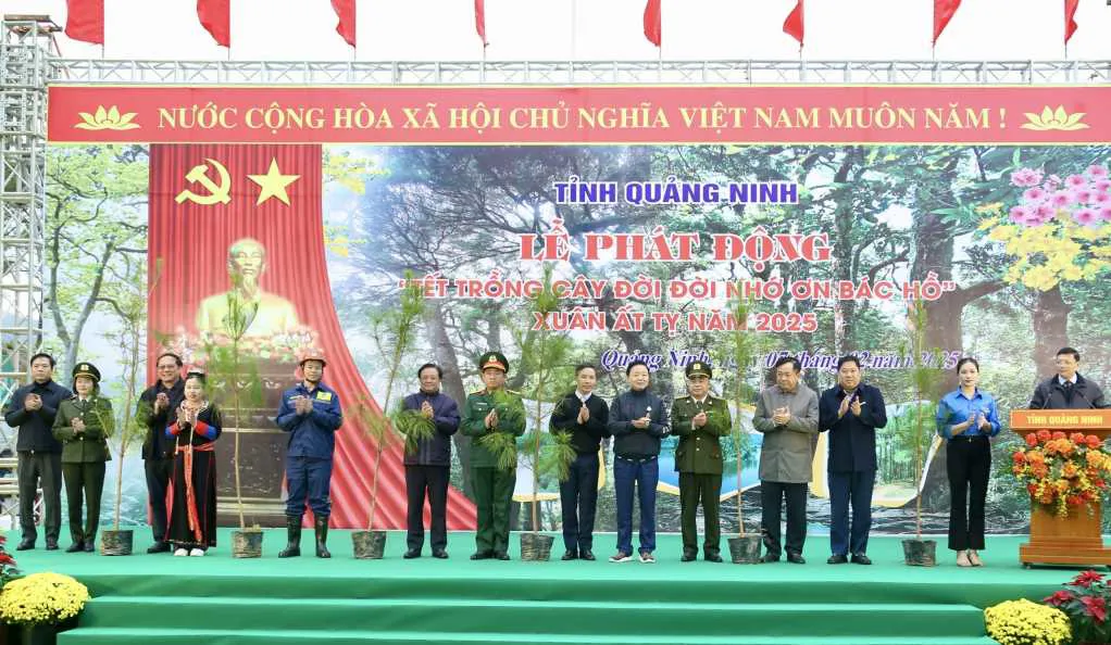 Phó Thủ tướng Trần Hồng Hà tham gia Tết trồng cây nhớ ơn Bác Hồ