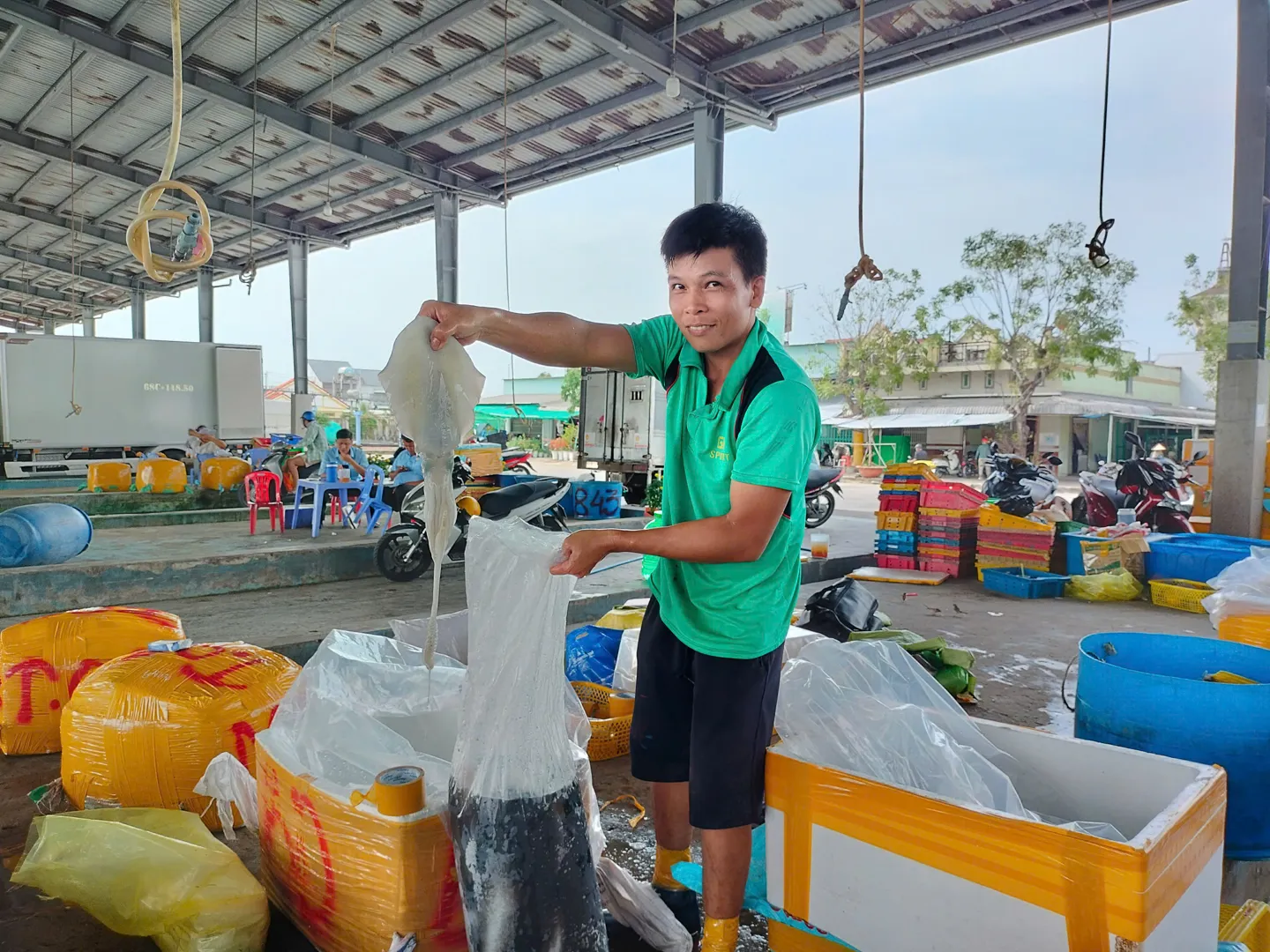 Lộc biển đầu xuân đầy ắp của ngư dân Cà Mau