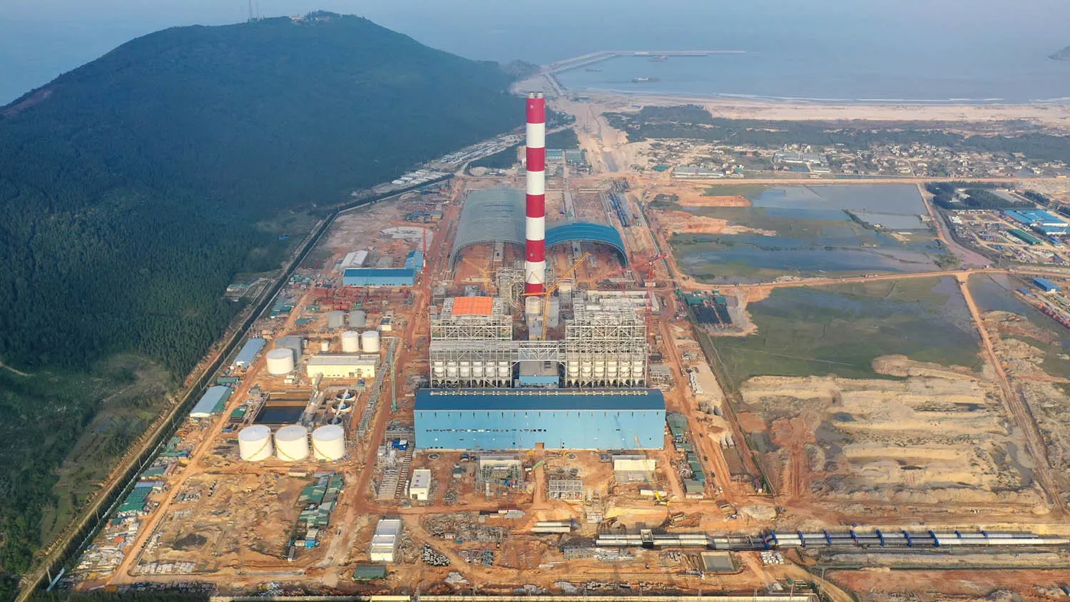 Xuyên Tết trên công trường tạo khí thế đầu năm trong kỷ nguyên mới