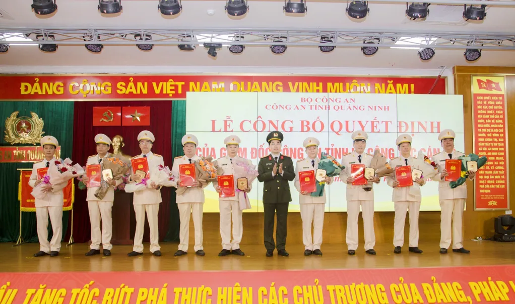 Quảng Ninh: 9 lãnh đạo công an xin nghỉ trước tuổi