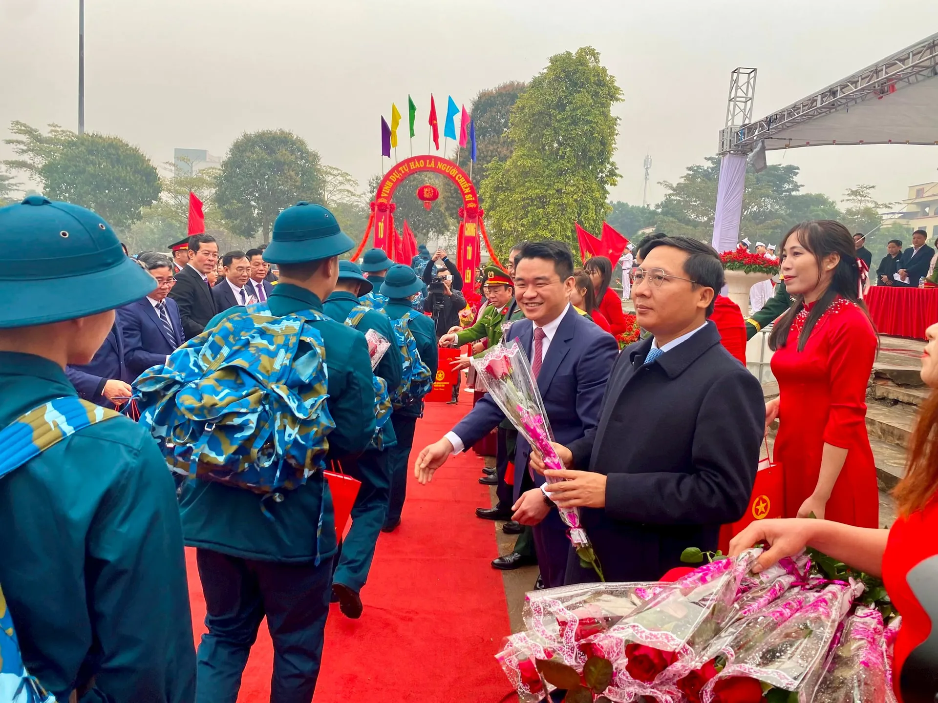 Huyện Mê Linh: tân binh xúc động trong ngày nhập ngũ