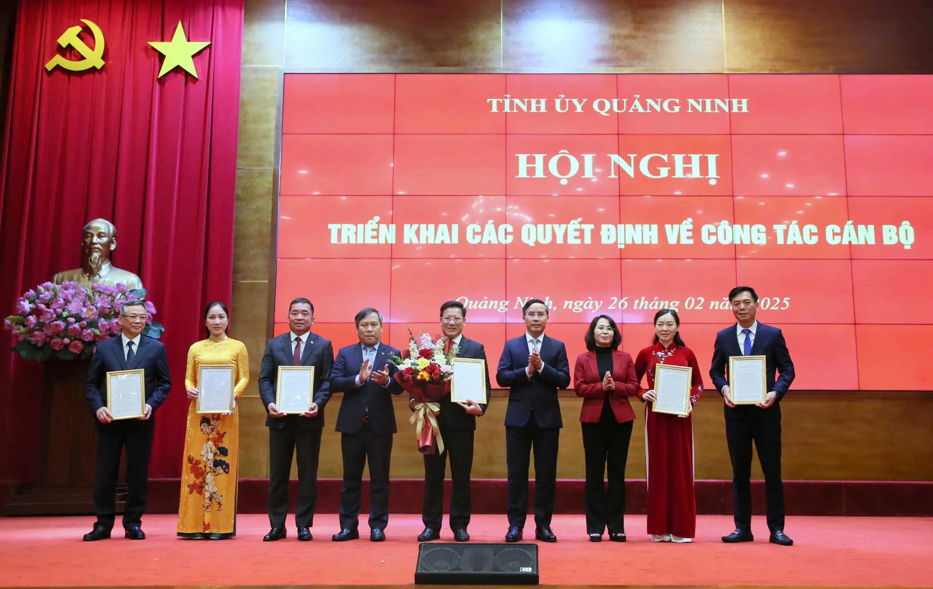 Quảng Ninh: hợp nhất, tổ chức lại các cơ quan chuyên môn thuộc UBND tỉnh