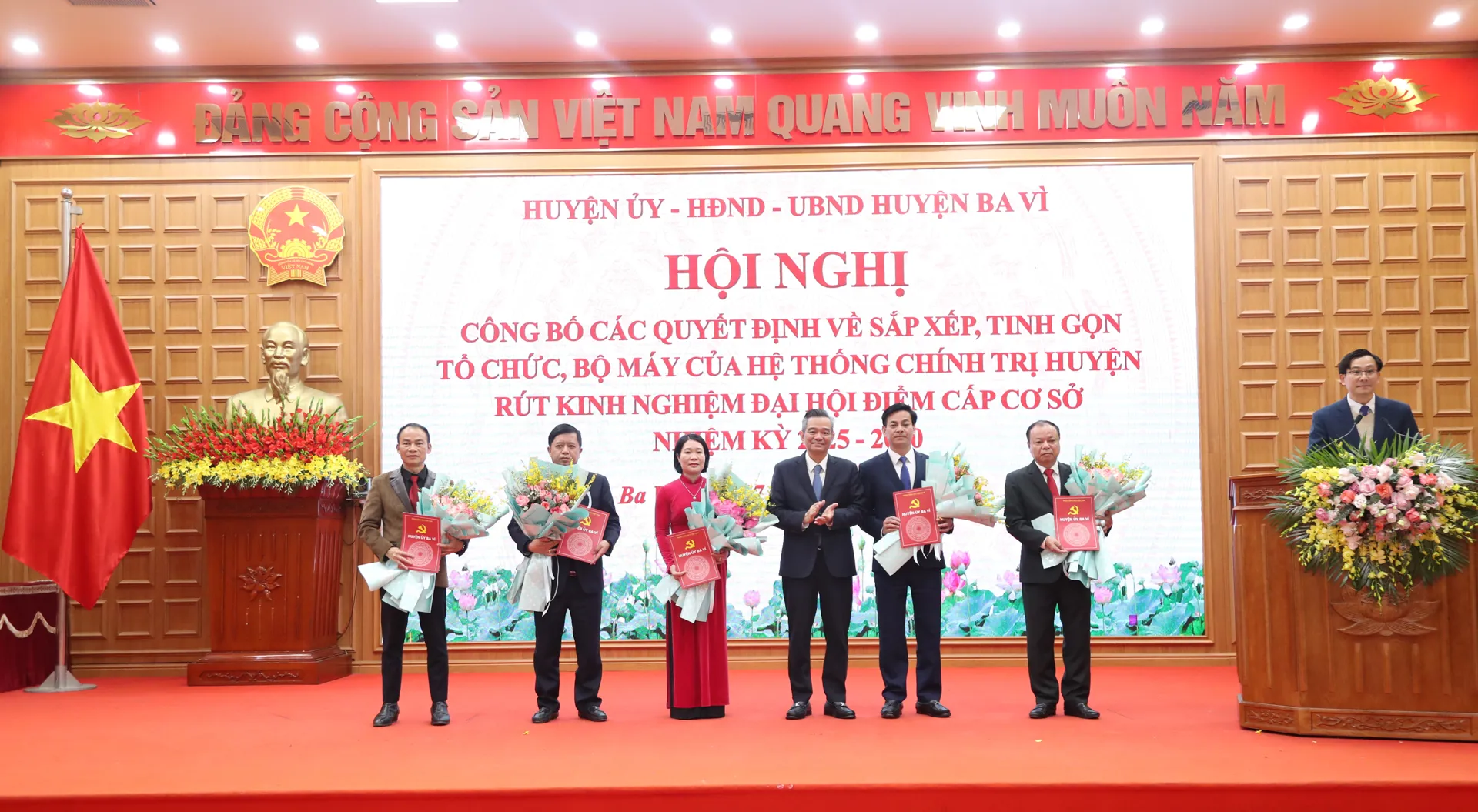 Huyện Ba Vì kiện toàn bộ máy, nâng cao hiệu quả hoạt động