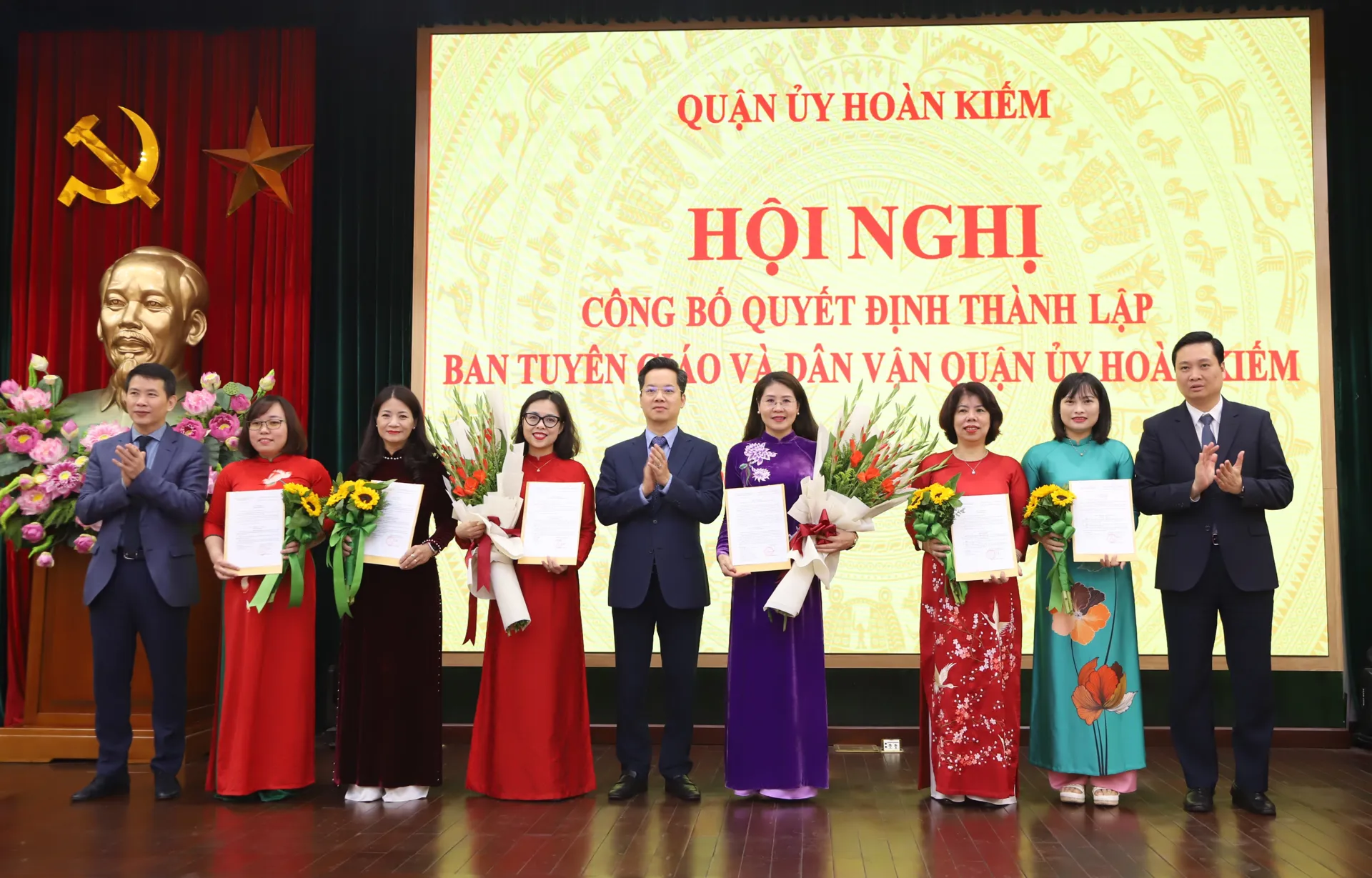 Công bố quyết định thành lập Ban Tuyên giáo và Dân vận Quận ủy Hoàn Kiếm