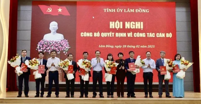 Lâm Đồng: nhiều cán bộ chủ chốt được điều động, bổ nhiệm